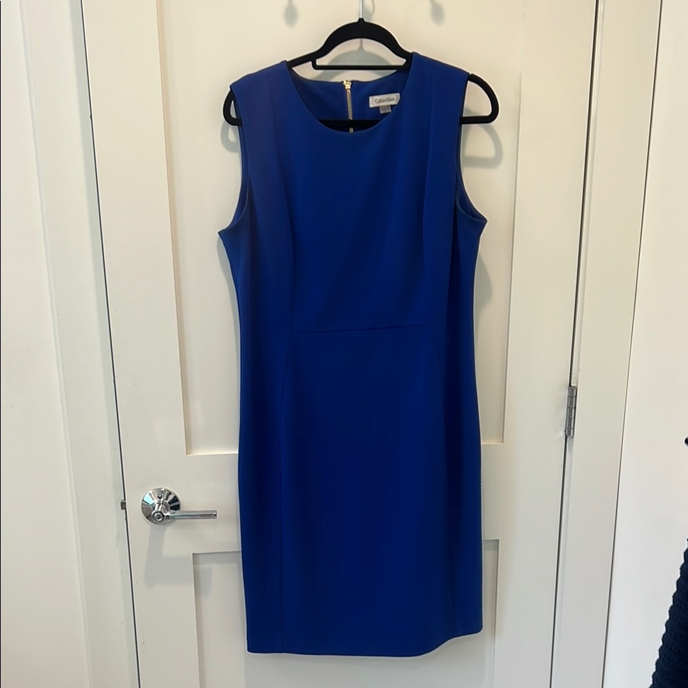 Calvin Klein Elegant Blue Sleeveless Dress